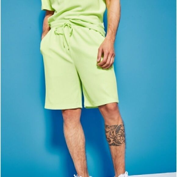 New Royalty by Maluma Men's Relaxed-Fit
Textured Ottoman Drawstring
Shorts, XL - Picture 2 of 5